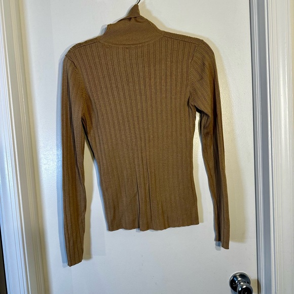 H&M Turtleneck Top - Picture 5 of 5